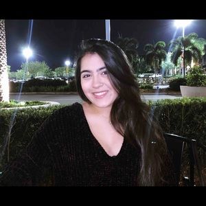 Meet your Posher, Andrea